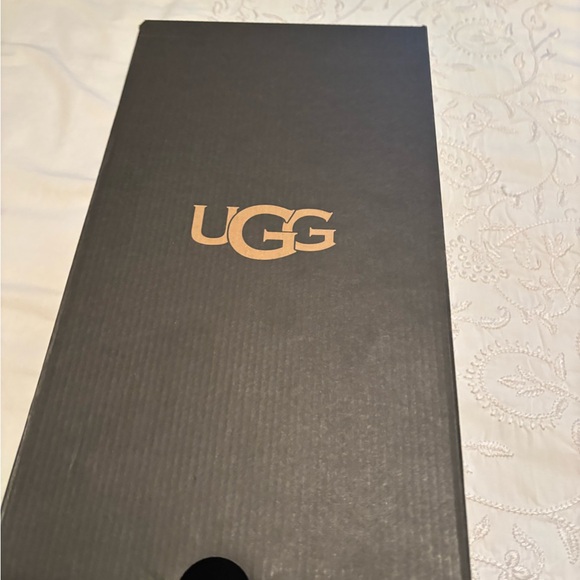 UGG Ascot Suede Shearling Slippers - Picture 13 of 13